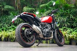 Royal Enfield Guerrilla 450 Apex features 