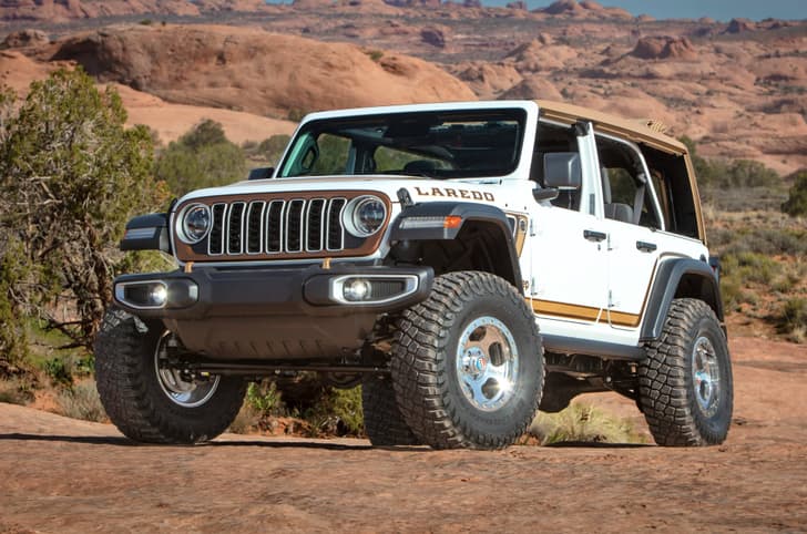 Jeep Wrangler Laredo concept front quarter static