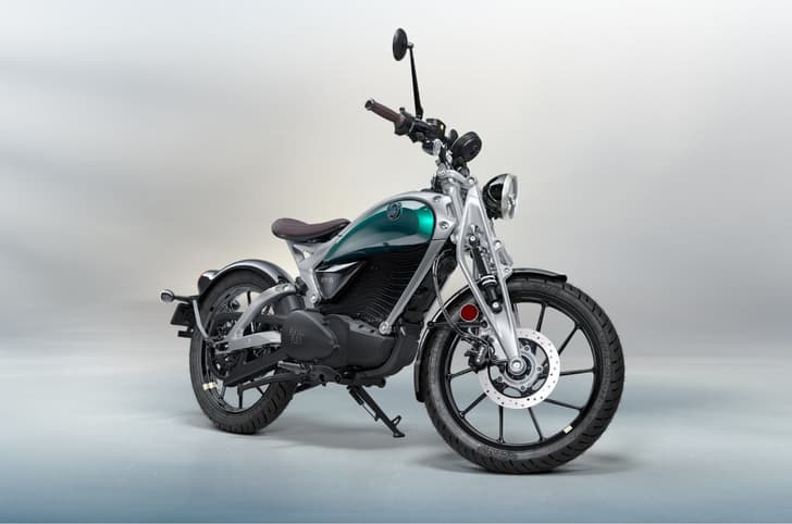 Royal Enfield Flying Flea C6  Right Front Three Quarter Image