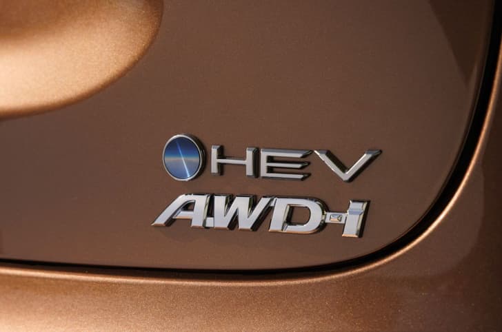 2026 Toyota Yaris Cross facelift AWD badge