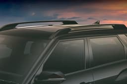 Hyundai Venue Knight Edition roof rails