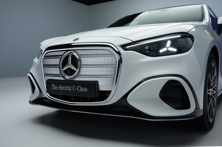 Mercedes-Benz Electric C-Class headlamps