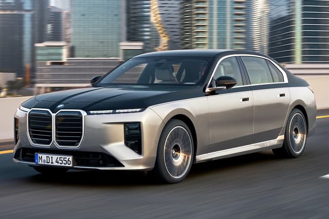 2026 bmw 7 series facelift on road