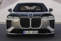 2026 bmw 7 series facelift on road