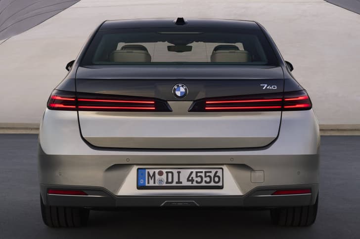 2026 bmw 7 series facelift on road