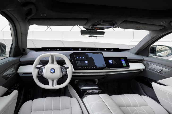 2026 bmw 7 series facelift in studio