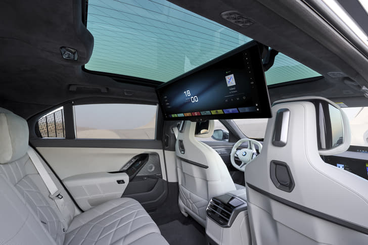 2026 bmw 7 series facelift in studio
