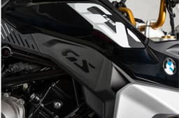 BMW F 450 GS tank badge