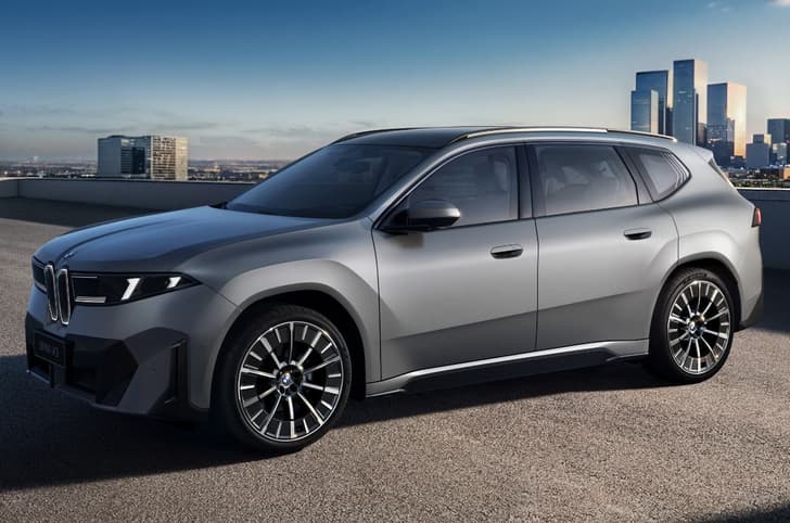 BMW iX3 front quarter static