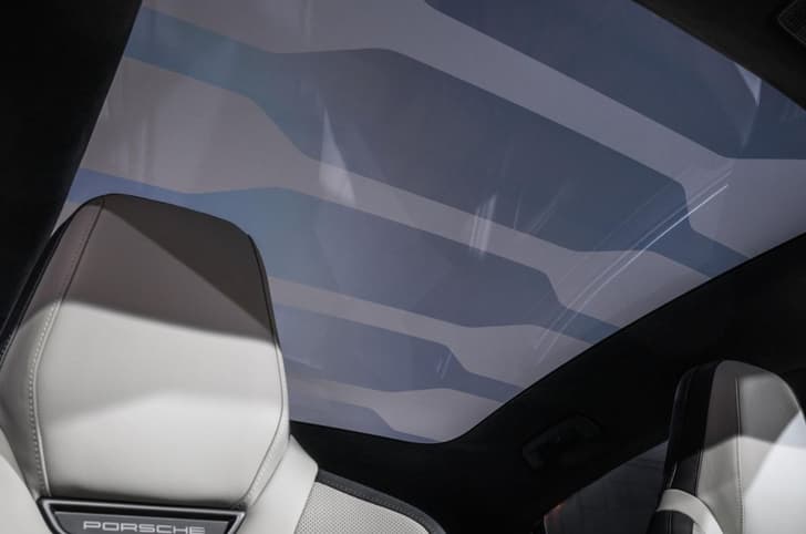 Porsche Cayenne Coupe Electric sunroof
