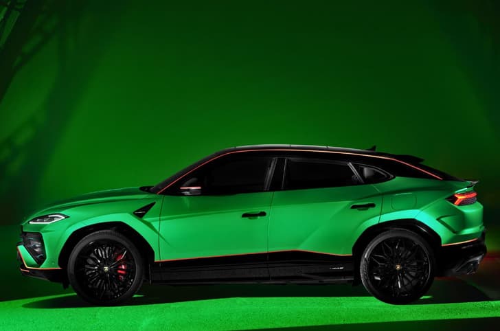 Lamborghini Urus SE Tettonero Capsule side profile