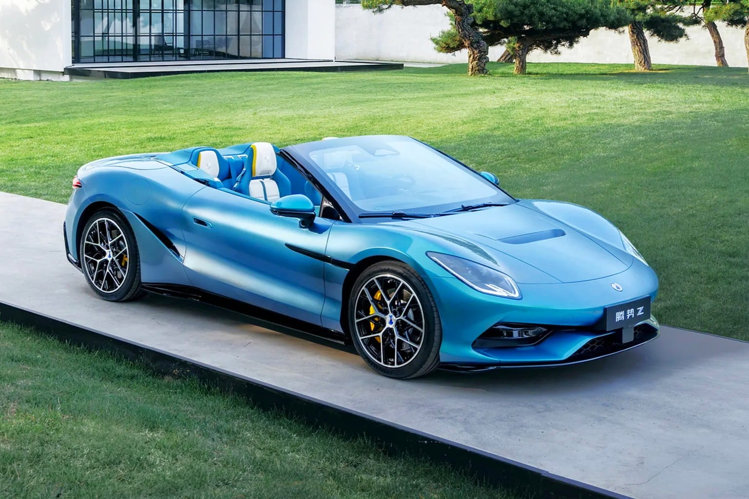 BYD डेन्ज़ा Z परिवर्तनीय छवि गैलरी – परिचय | ऑटोकार इंडिया