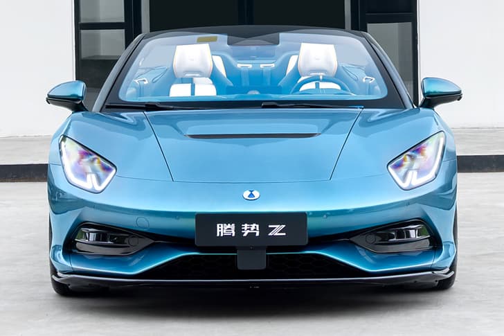 byd denza z convertible in front of building