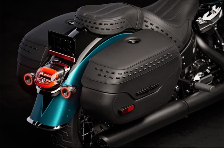 Harley Davidson Heritage Classic saddlebag