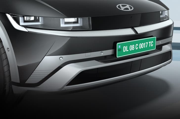 hyundai ioniq 5 facelift in studio