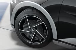 hyundai ioniq 5 facelift in studio