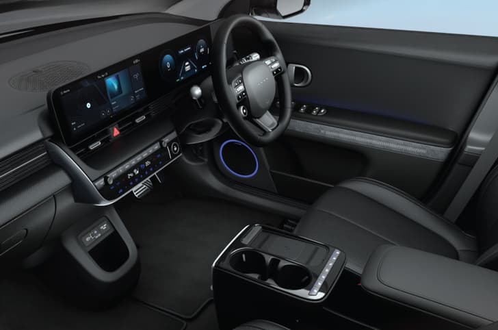 hyundai ioniq 5 facelift in studio