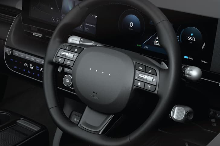 hyundai ioniq 5 facelift in studio