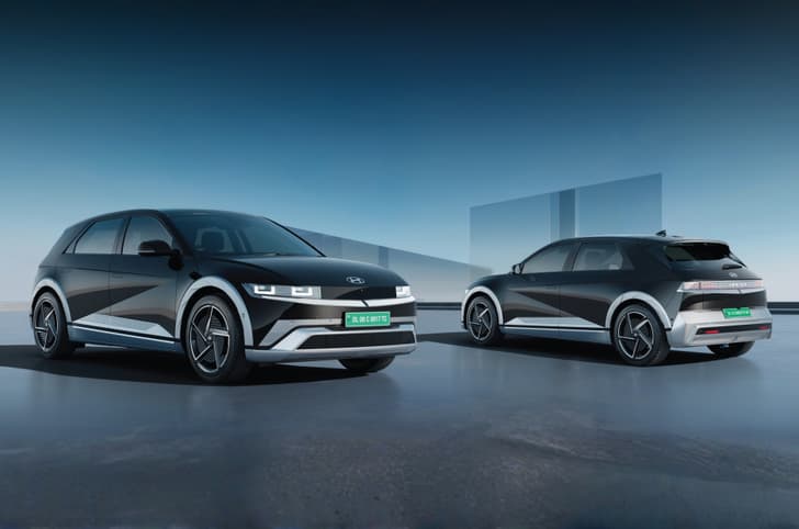 hyundai ioniq 5 facelift in studio