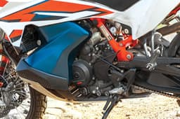 KTM 890 Adventure R image gallery
