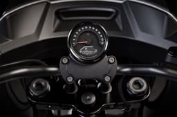  Harley-Davidson Low Rider ST instrument cluster
