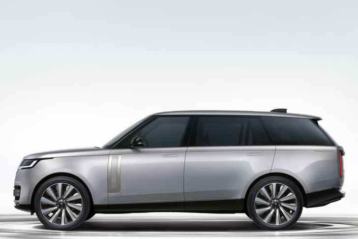 range rover sv ultra in studio