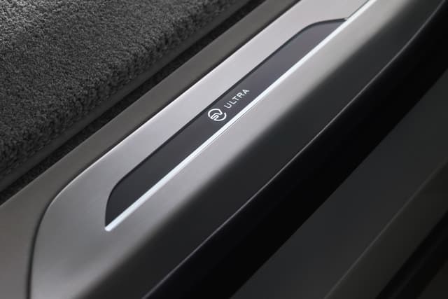range rover sv ultra in studio