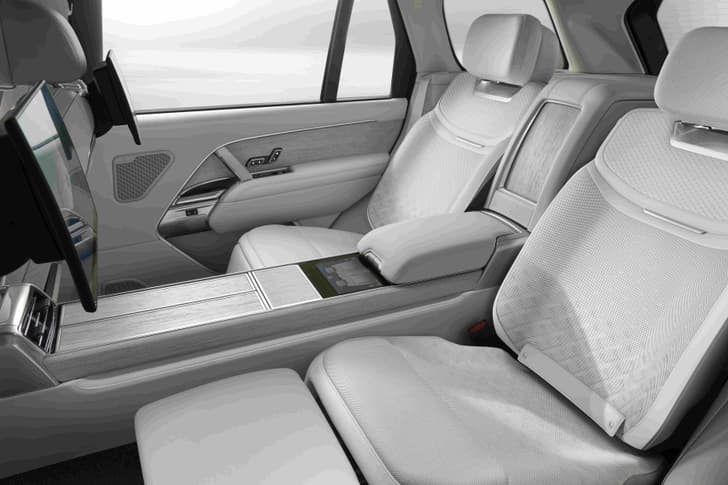range rover sv ultra in studio