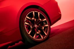 BMW M440i Convertible alloy wheel