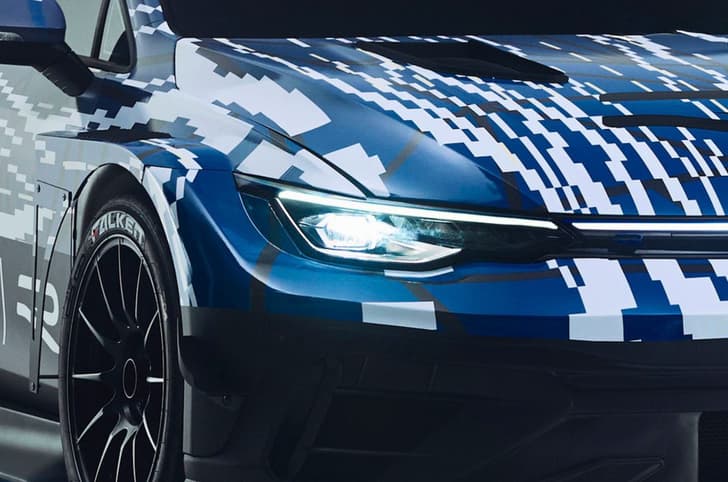 Volkswagen Golf R 24H show car headlights