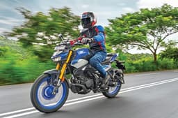 Honda CB125 Hornet features image 