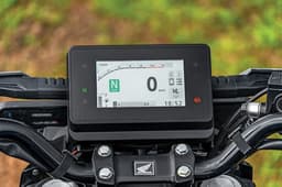 Honda CB125 Hornet features image 