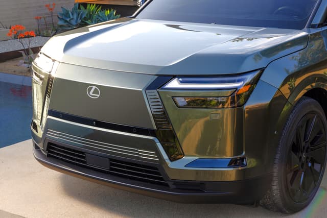 Lexus TZ image gallery