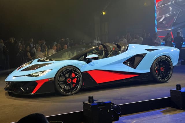 Lamborghini Fenomeno Roadster image gallery