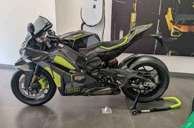 Ducati Panigale V4 Lamborghini edition in India image gallery