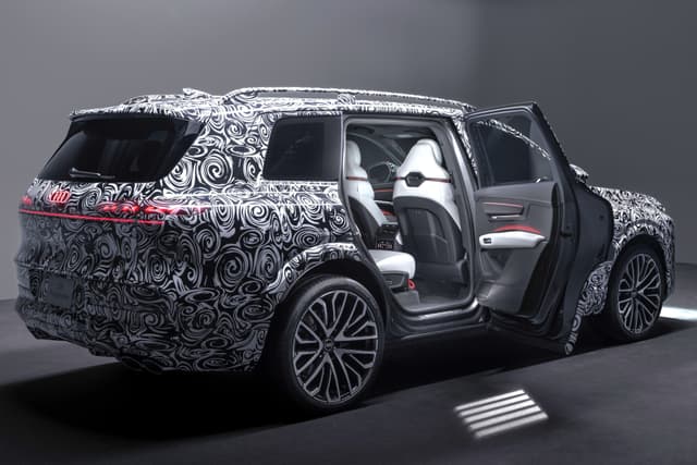 audi q9 in studio