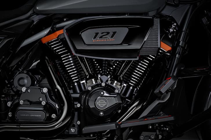 Harley Davidson CVO Street Glide engine