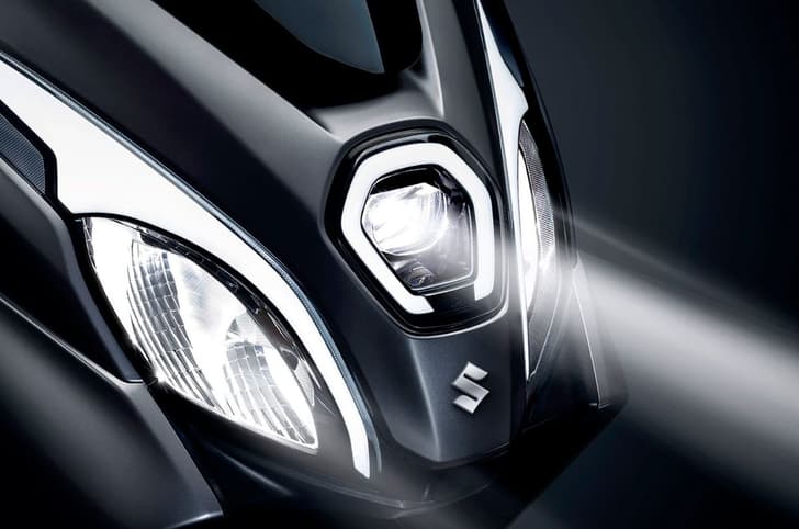 Suzuki Burgman 15 front fascia and headlight shot