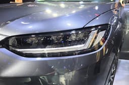 Honda ZR-V headlight
