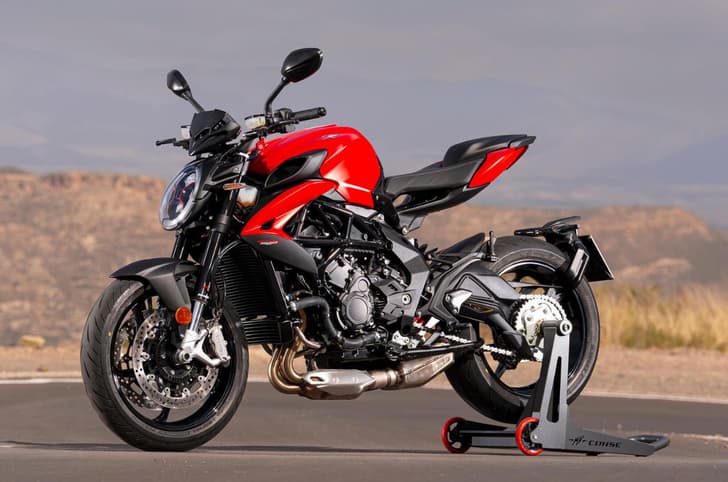 MV Agusta Brutale 800 left three quarter