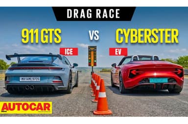 Porsche 911 GTS vs MG Cyberster drag race video 