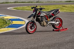 Ducati Hypermotard 698 Mono Nera image gallery