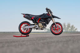 Ducati Hypermotard 698 Mono Nera image gallery