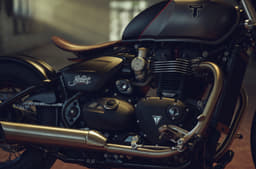 2026 Triumph Bonneville Bobber image gallery