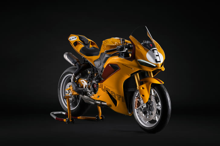 Panigale V2 S 100 studio image