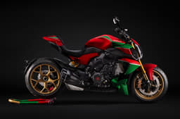 Diavel V4 RS 100 studio image