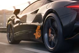 McLaren Artura 1000GP side tracking