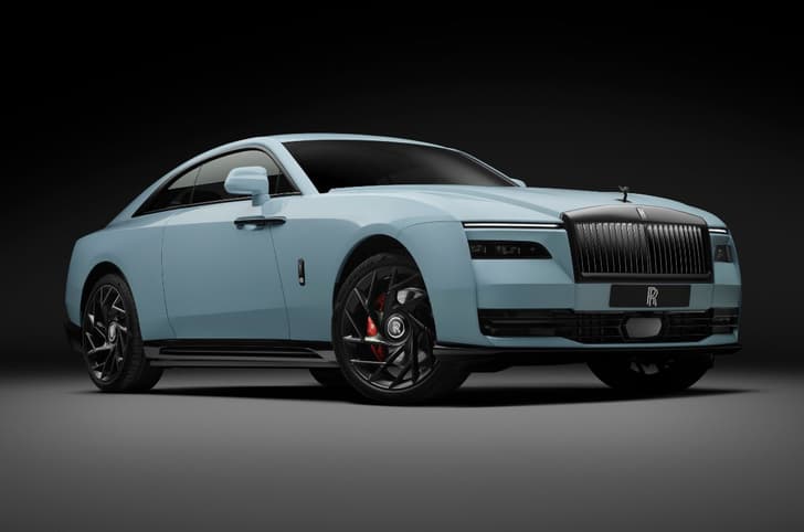 2026 Rolls-Royce Spectre II Black Badge front three quarter