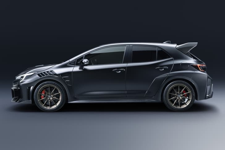 Toyota Corolla GRMN side static