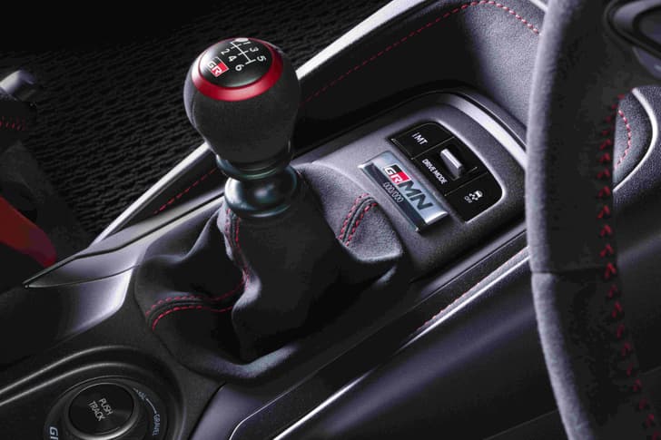 Toyota Corolla GRMN gear lever